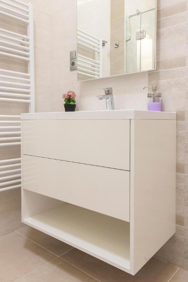 Central Relax Boutique Suites Boedapest Buitenkant foto