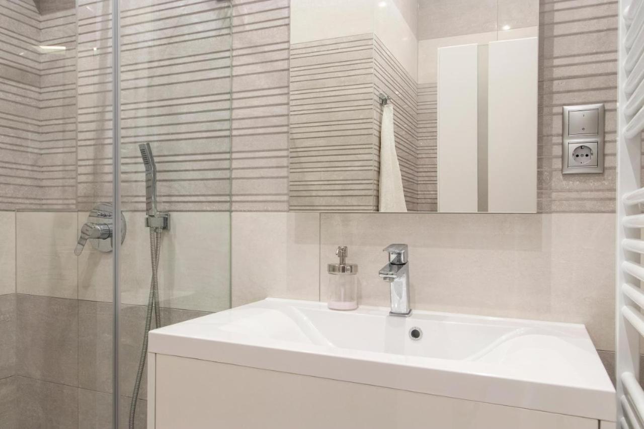 Central Relax Boutique Suites Boedapest Buitenkant foto